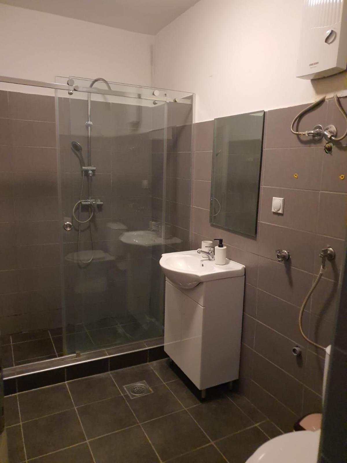 Апартаменты Escape In Jacuzzi *